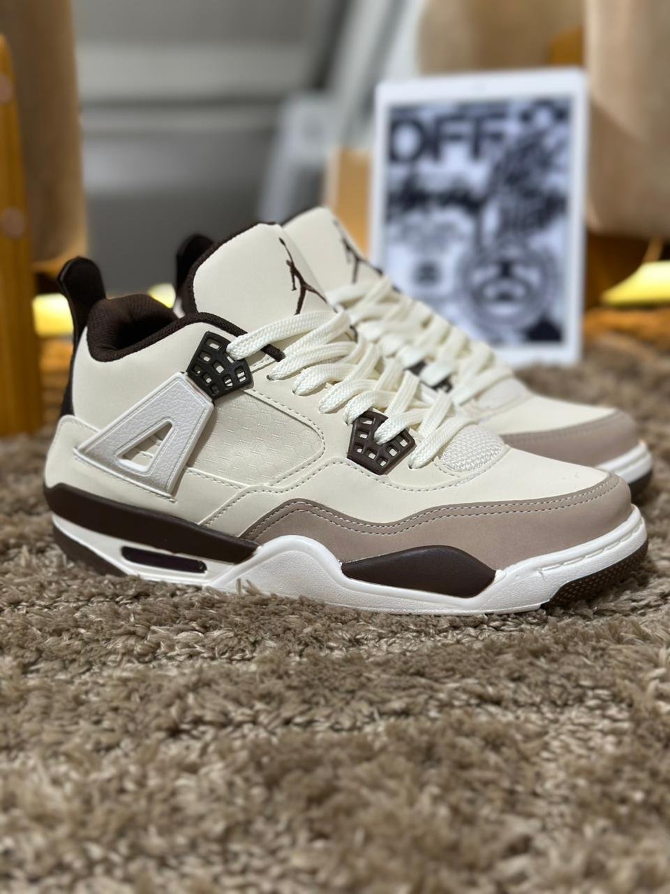Air Jordan 4 - Branco/Café
