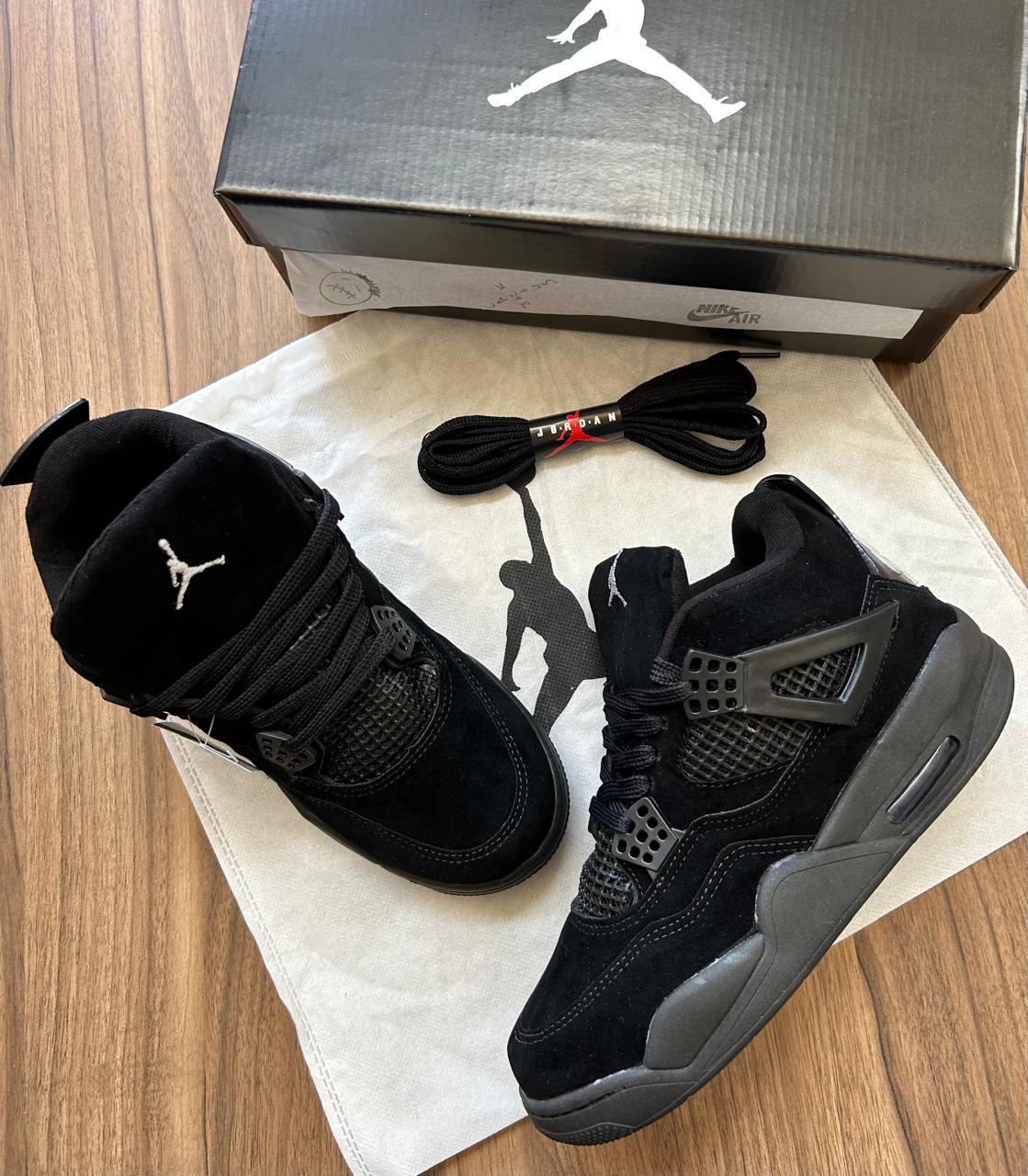 Air Jordan 4 - Preto