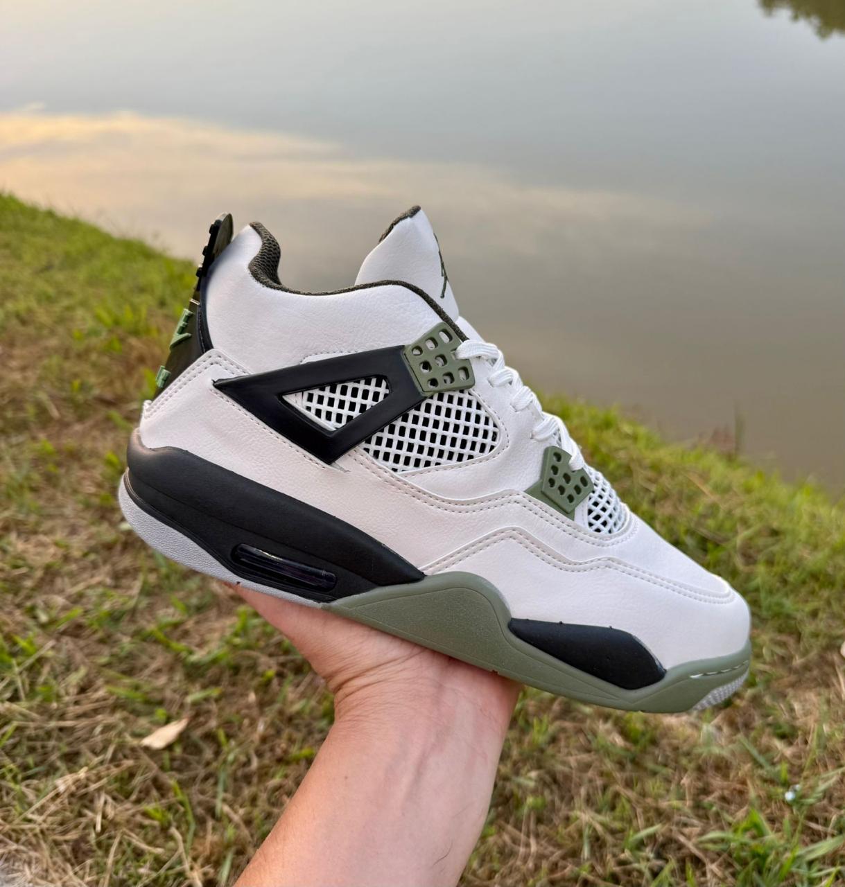 Air Jordan 4 - Branco/Verde Militar