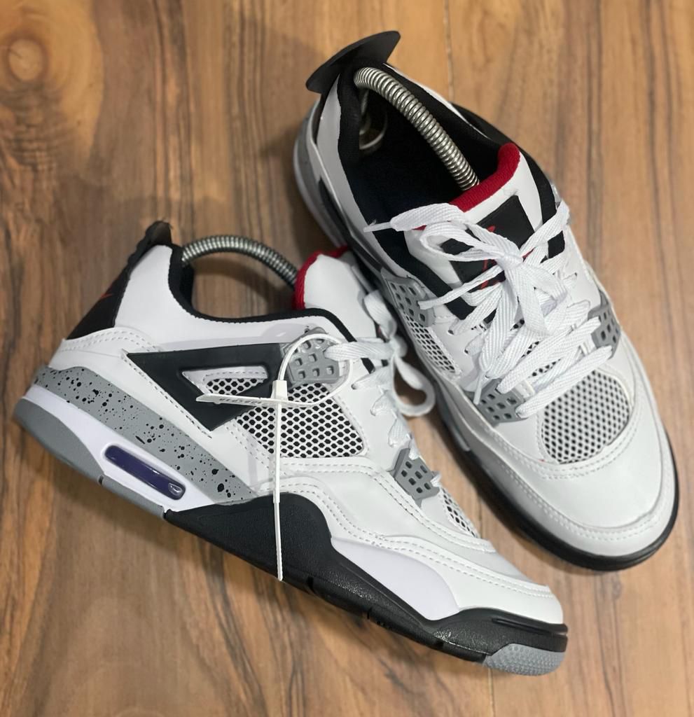 Air Jordan 4 - Branco/preto