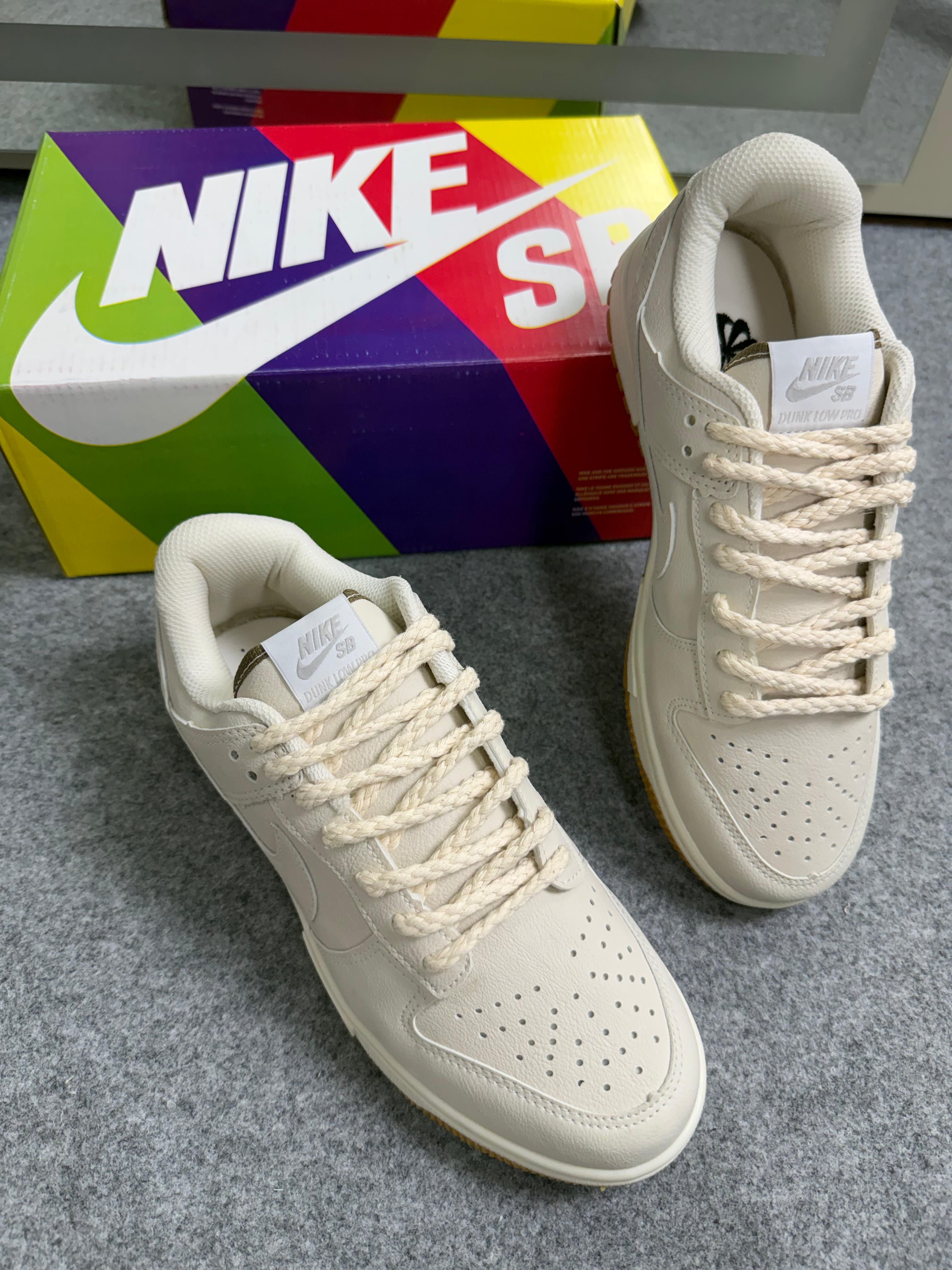 Nike Dunk Low - Bege Off