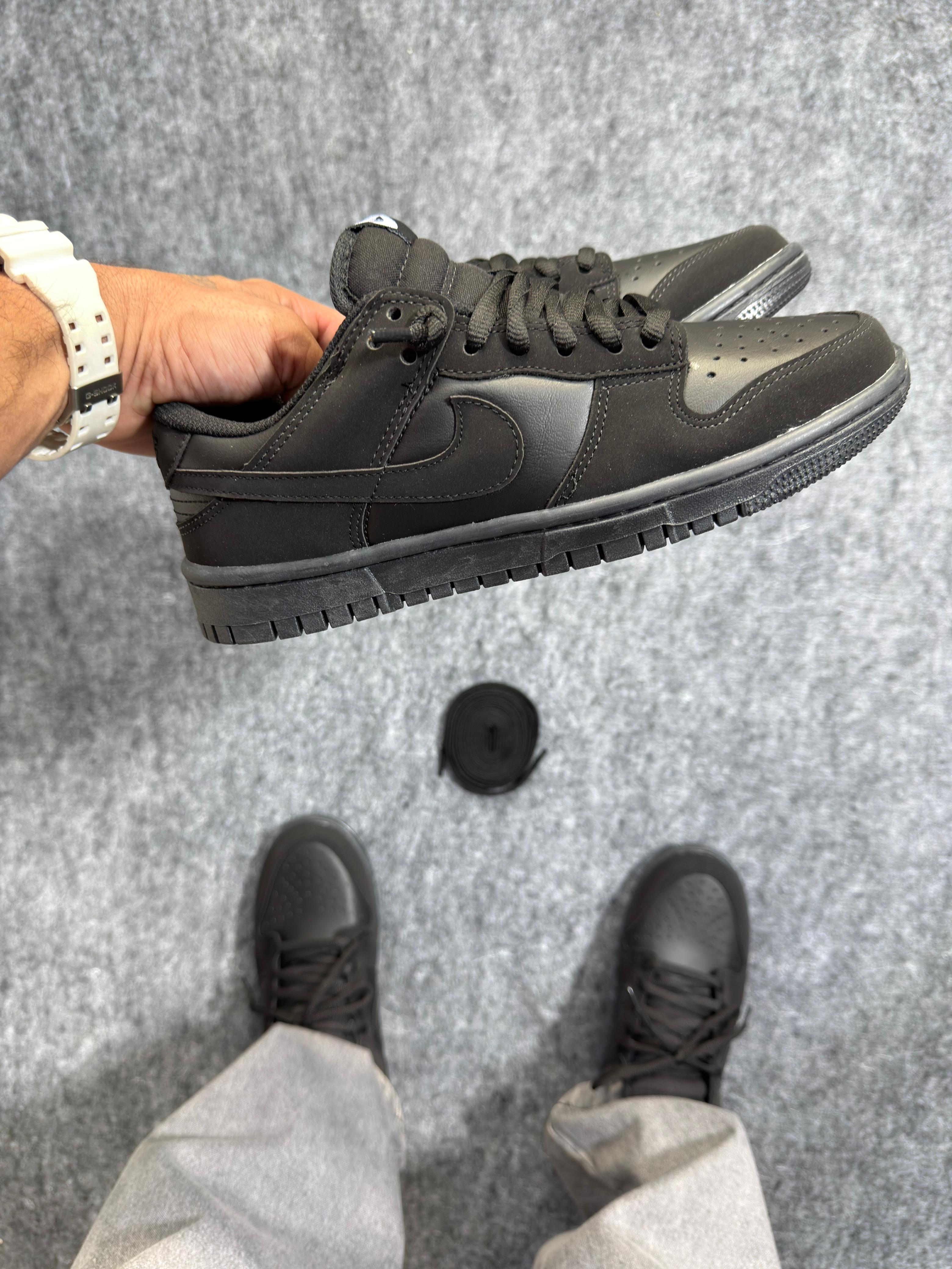 Nike Sb Dunk Low - Preto