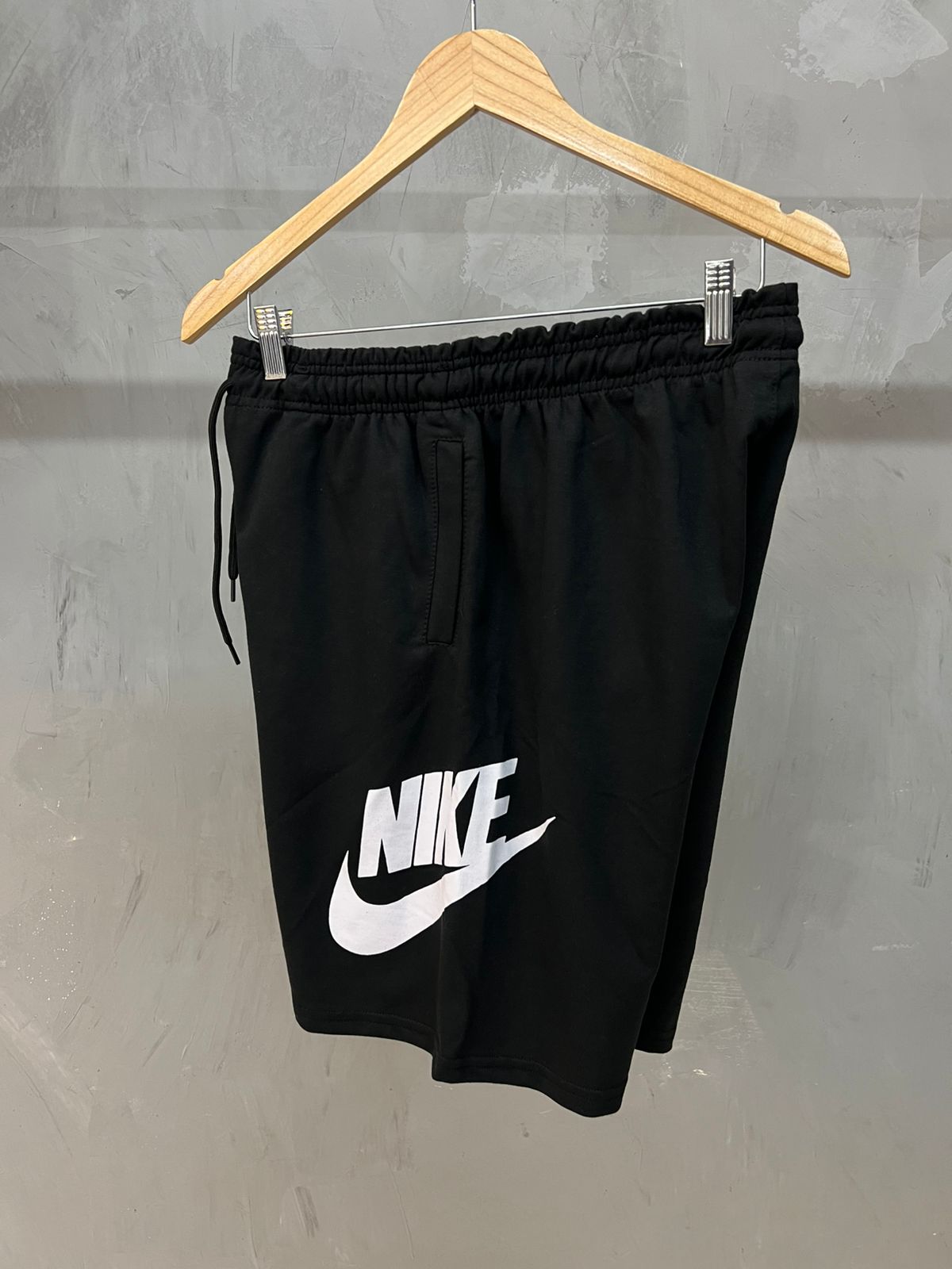Short Nike Moletom (Preto)