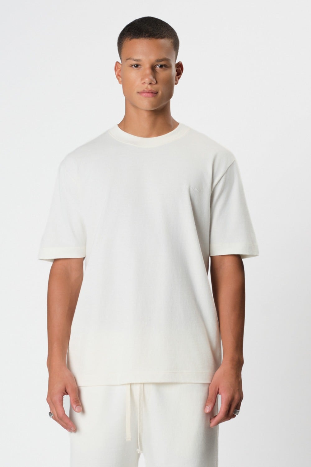 CAMISETA THESAINT COMFORT SOLID OFF WHITE