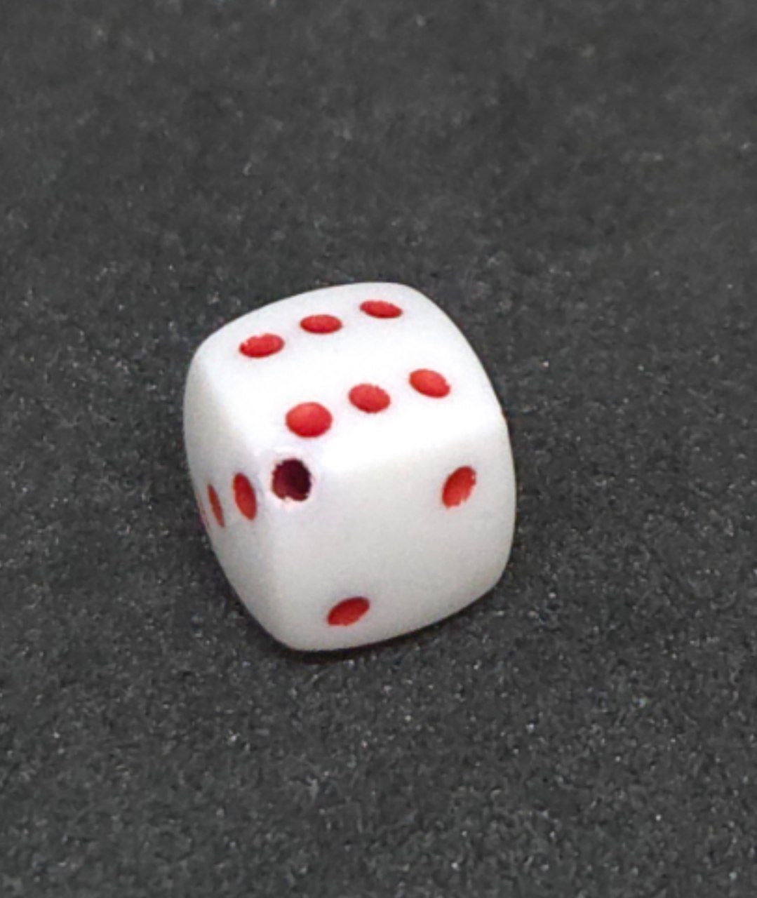 Firma Dado Branco e Vermelho Mini (6mm)