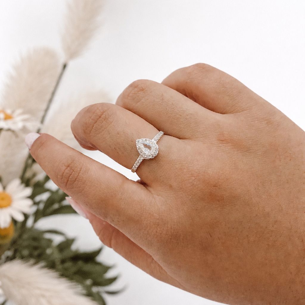 Anel Gota de Cristal