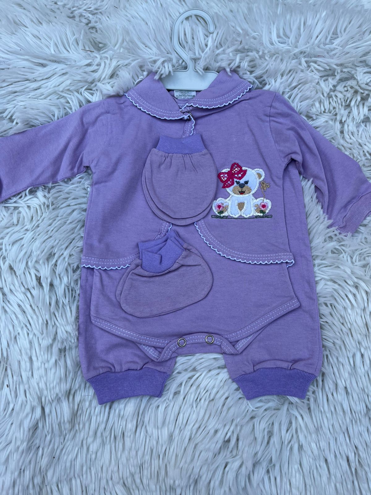 Pagão rn 100% algodão,cor: lilas (colete,body,calça,par de luva,par de sapatinho)