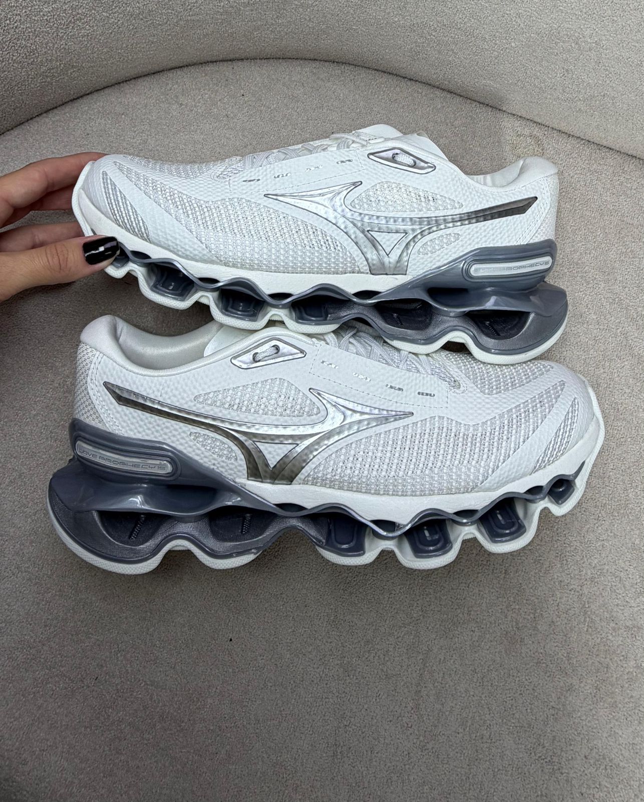 Mizuno Wave Prophecy 15 - Branco/Cinza