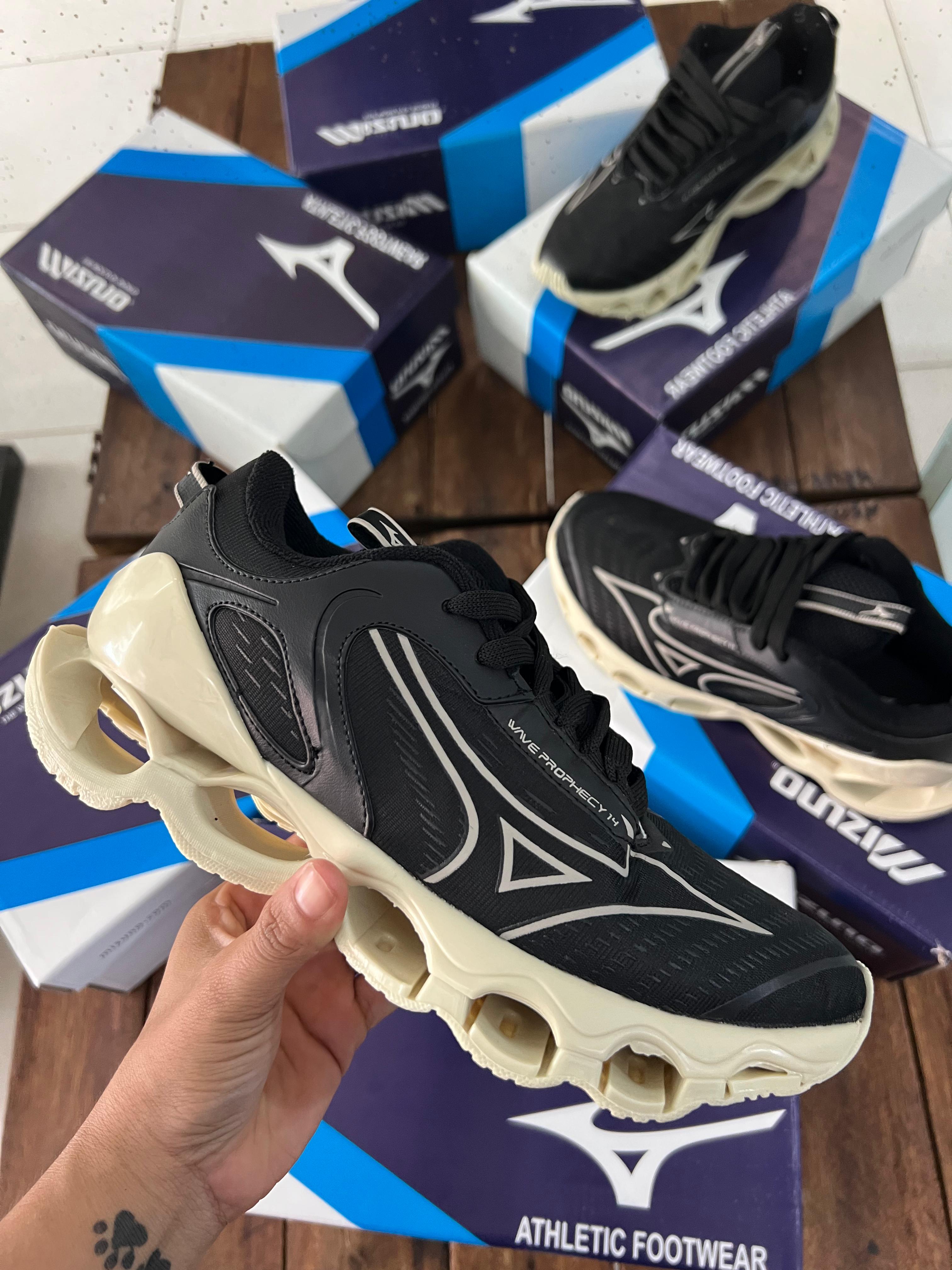 Mizuno Prophecy 14 - Preto/Bege