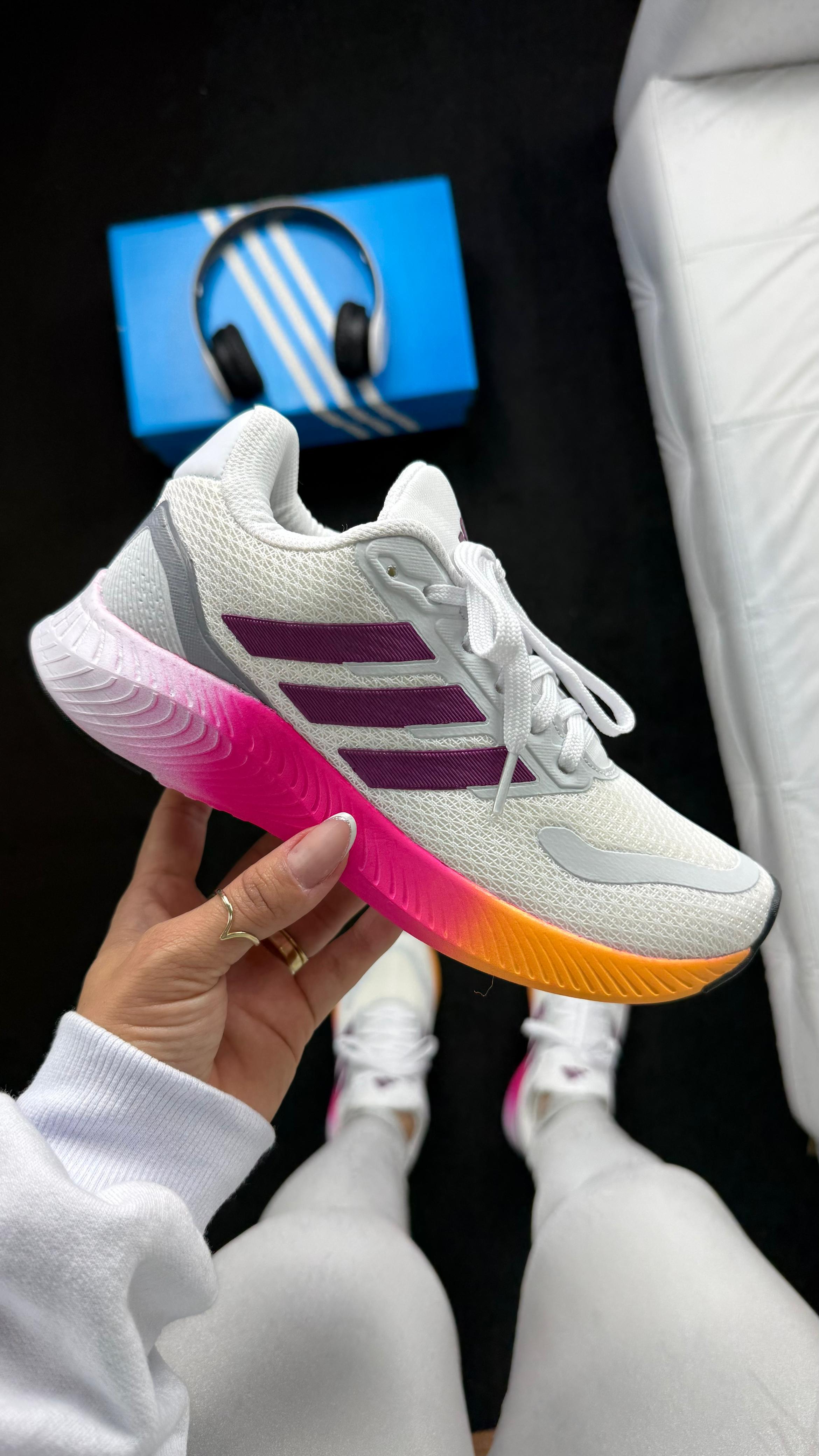Tênis Adidas Run Falcon 5 Feminino Branco/Rosa/Laranja   Conforto Máximo e Leveza para Academia