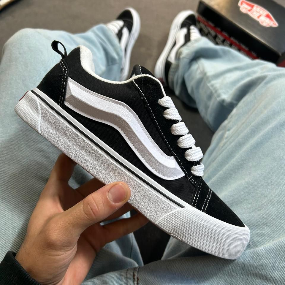 Vans Knu Skool Black True White