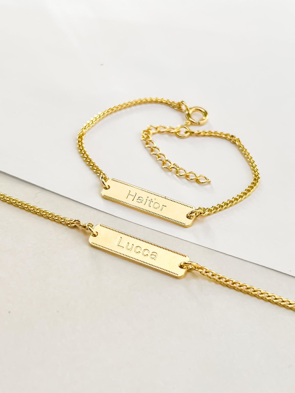 pulseira infantil tradicional plaquinha quadrada banhado a ouro ou em prata