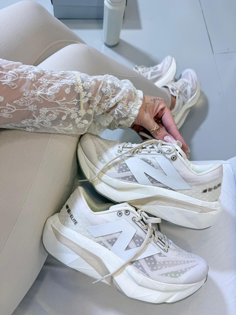 NEW BALANCE FUELCELL V4