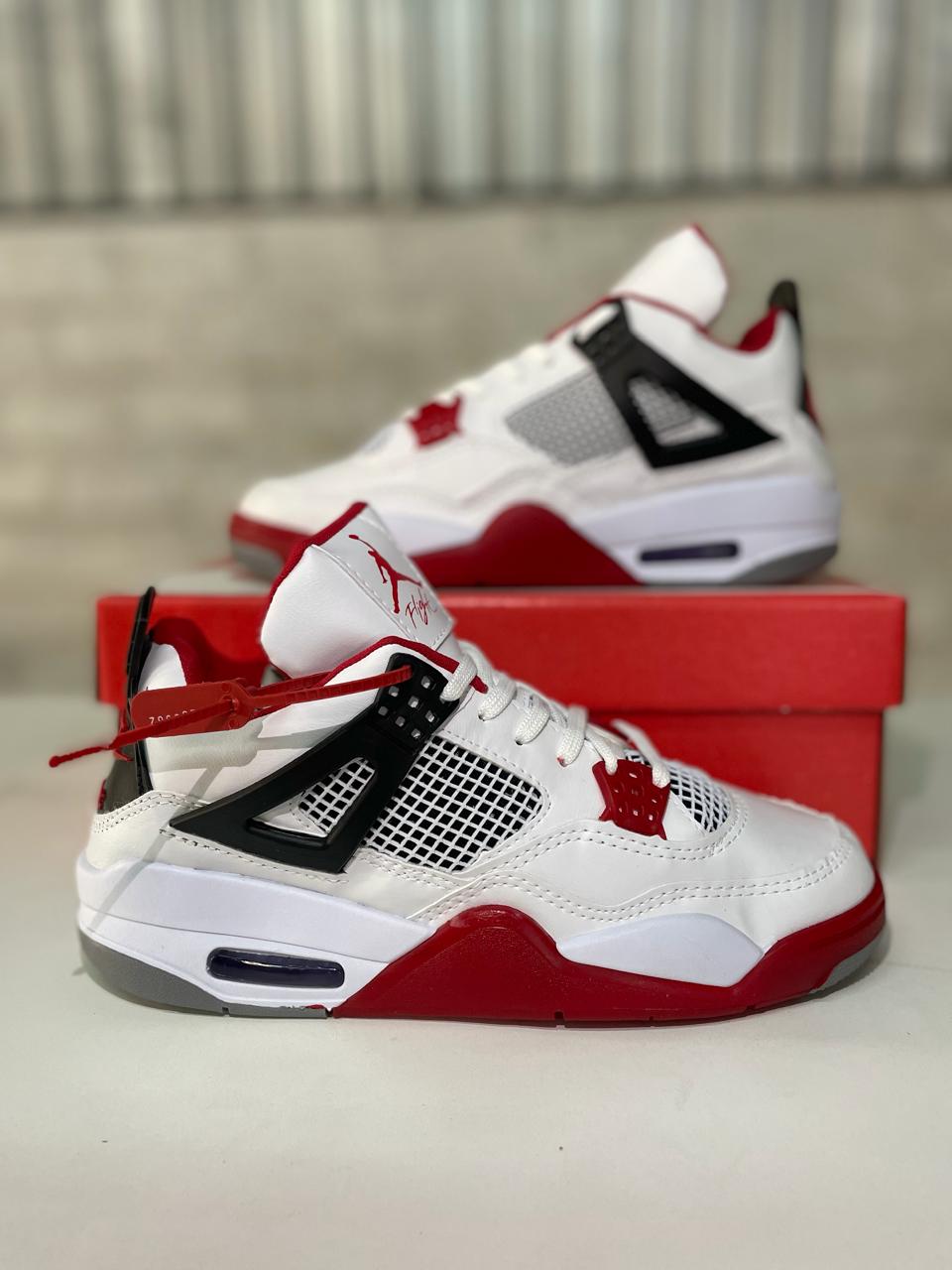 Air Jordan 4 Botinha