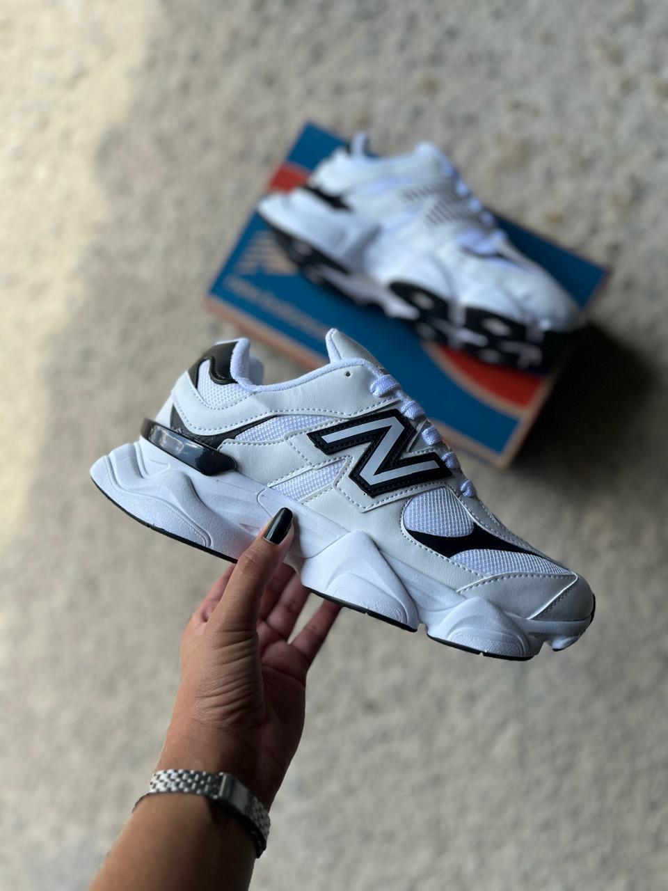 New Balance 9060 Premium Branco/preto ATACADO 89,90
