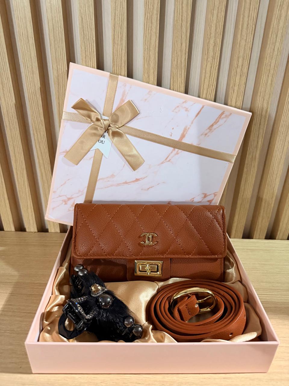 Kit Chanel - Carteira + Cinto + Presilha