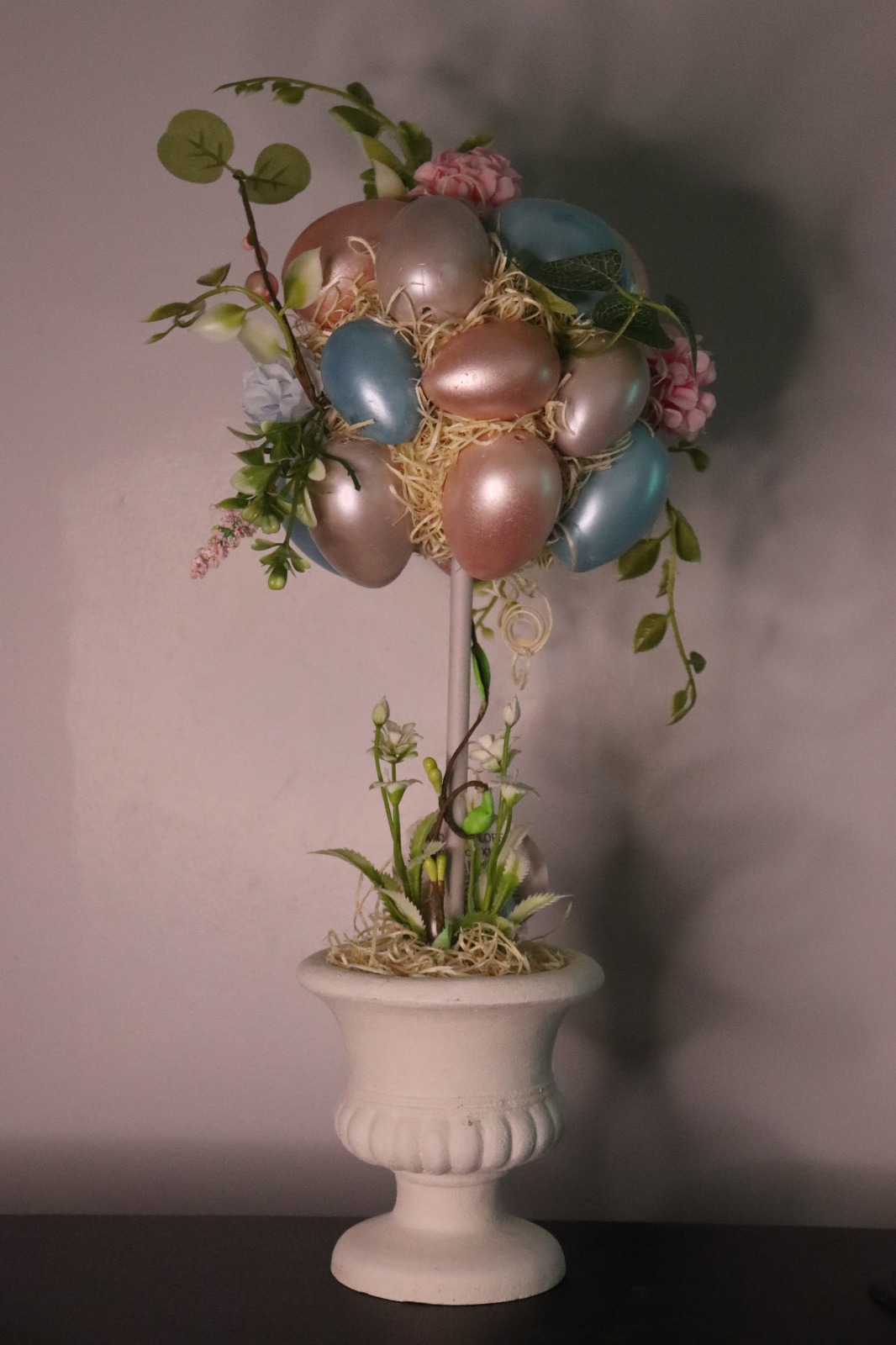 VASO DE FLORES C/OVOS