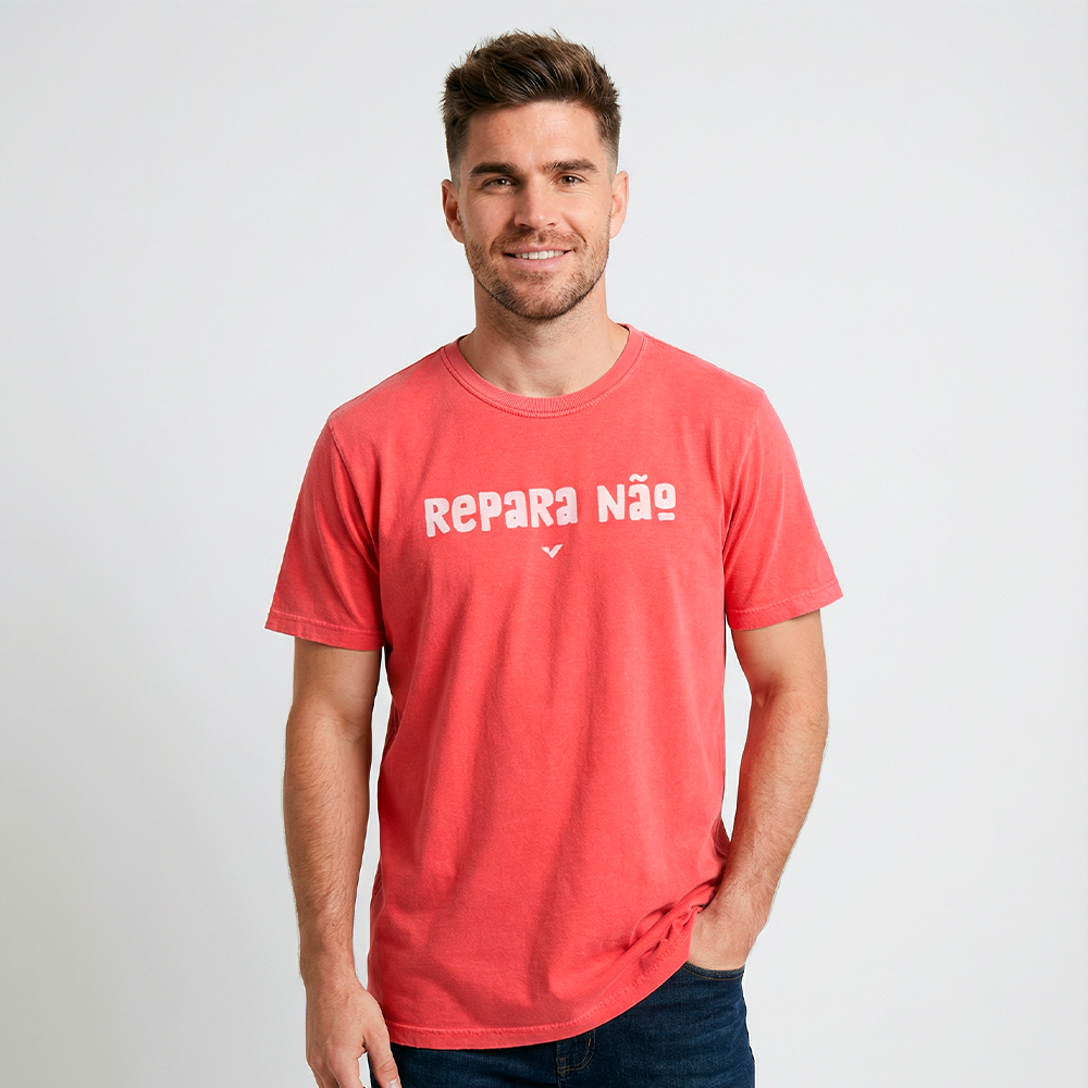 Camiseta Repara Não.
