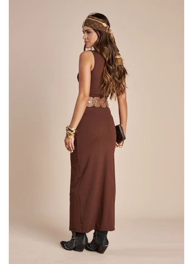 VESTIDO MIDI RYLIE DE CANELADO MARROM