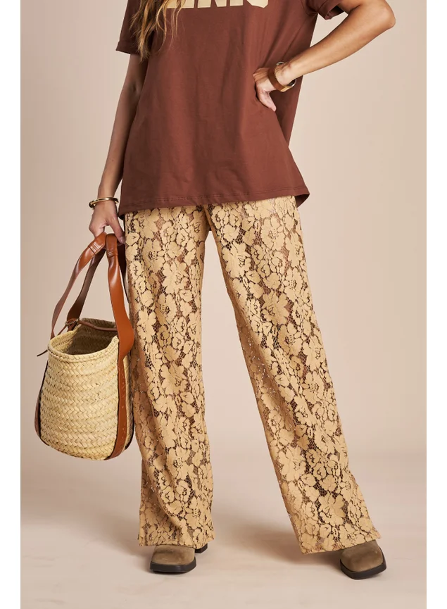 CALÇA RETA DE CINTURA ALTA IASMIN DE RENDA SEM FORRO BEGE