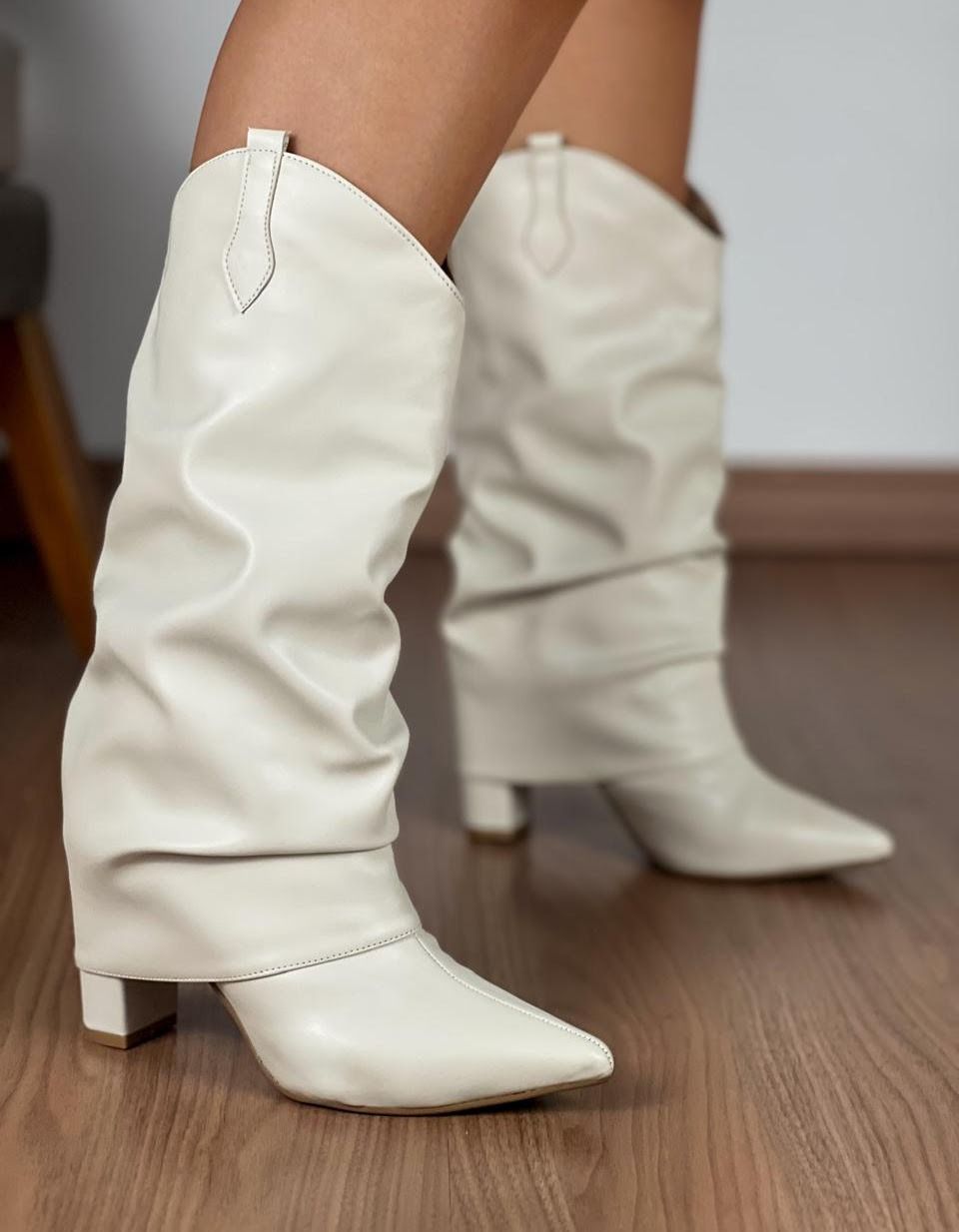 BOTA SLOUCH CANO ALTO