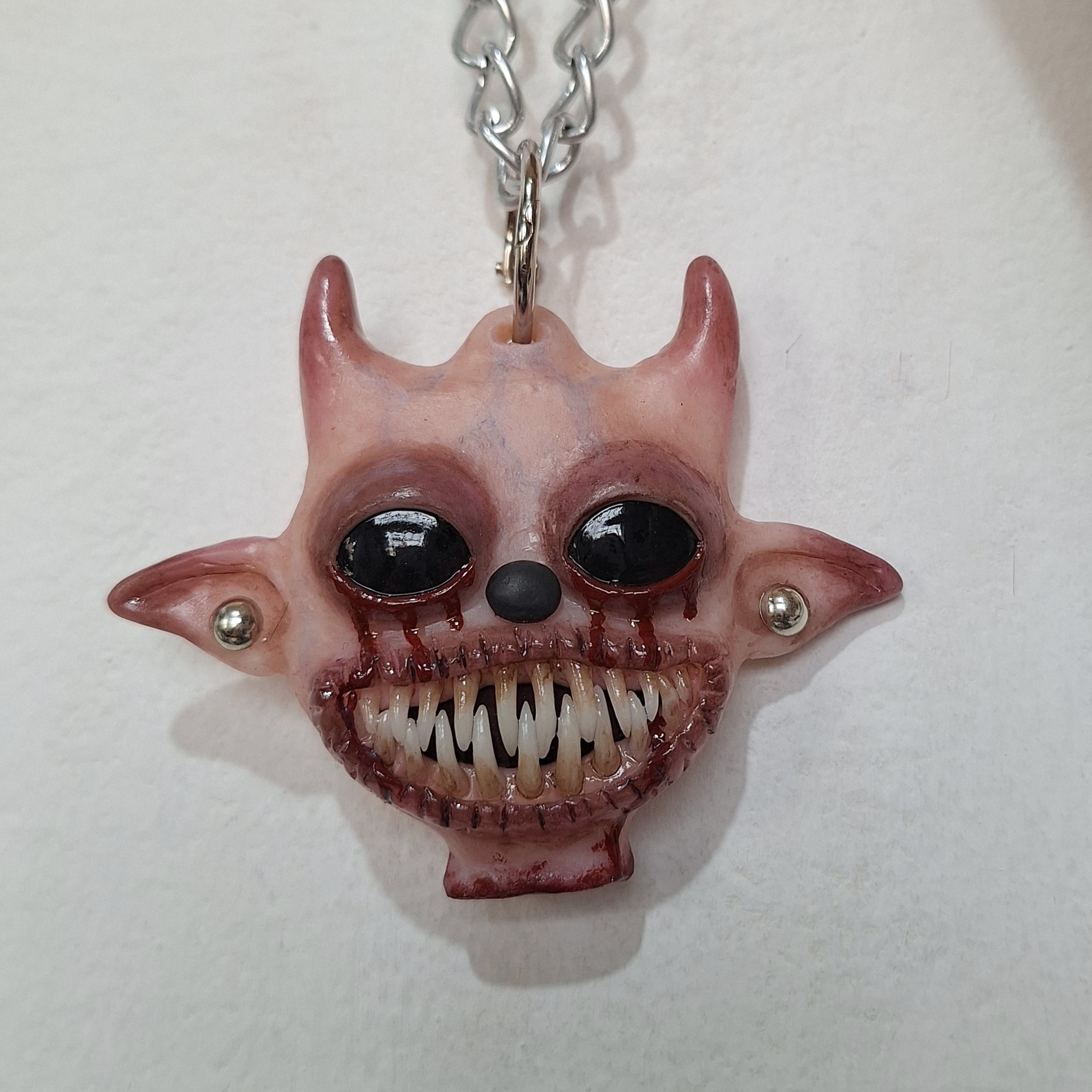 Colar lágrimas de sangue