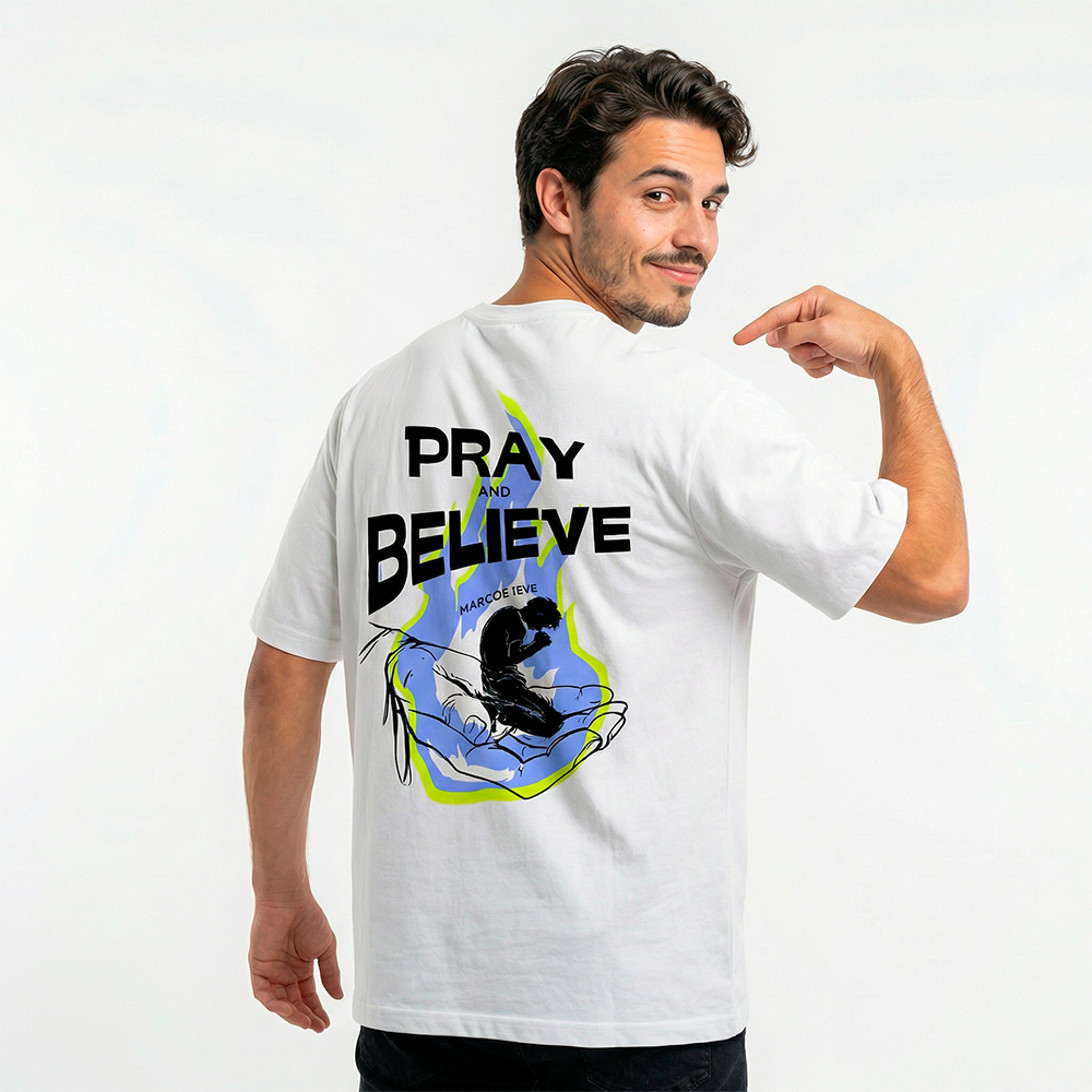 Camiseta Pray Believe