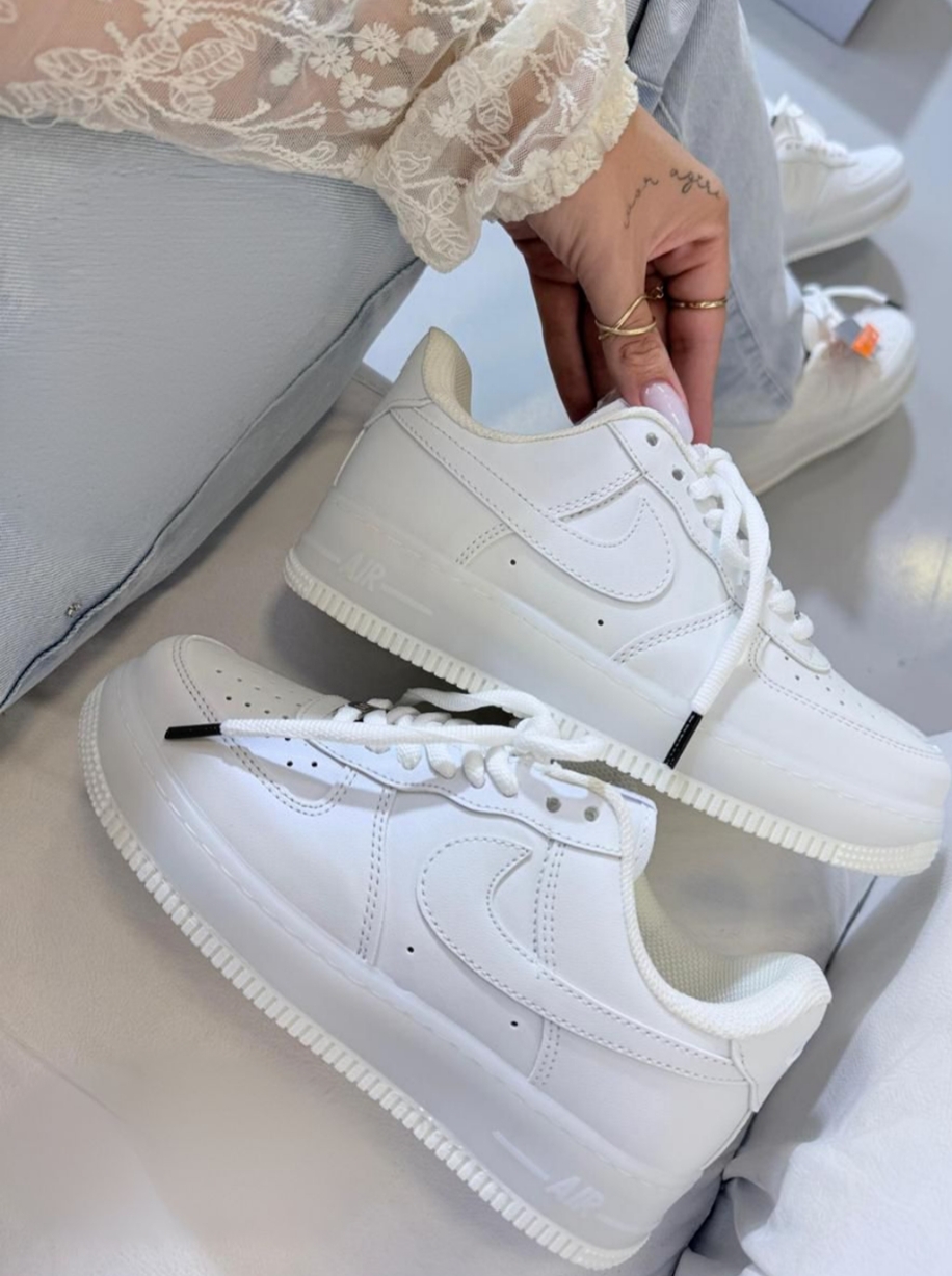 NIKE AIR FORCE BRANCO