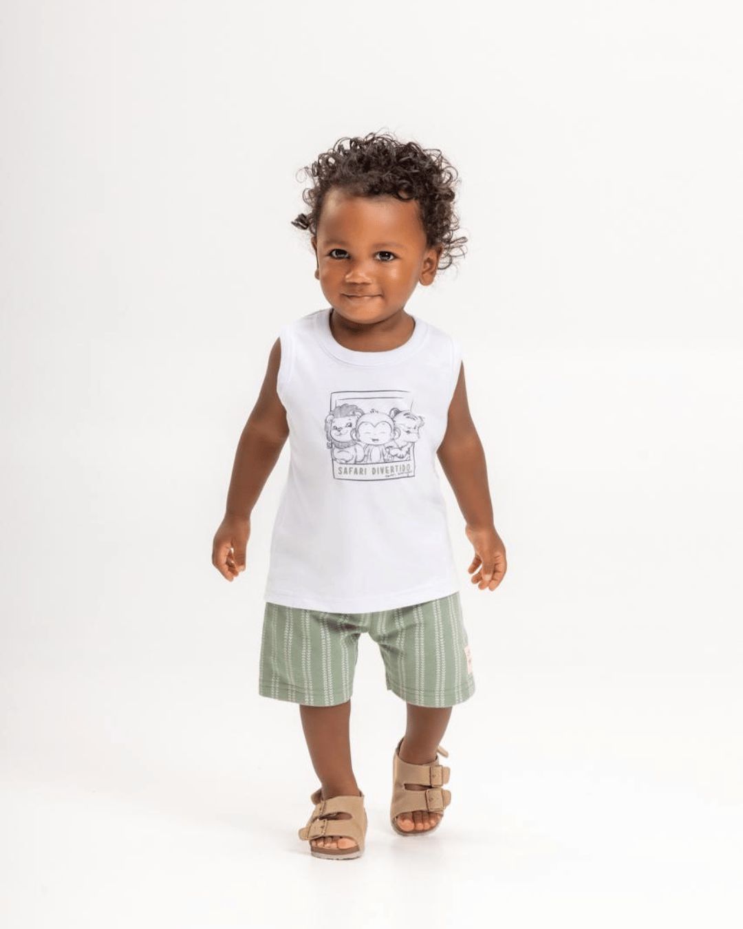 Conjunto regata malha + bermuda moletinho estampado safari