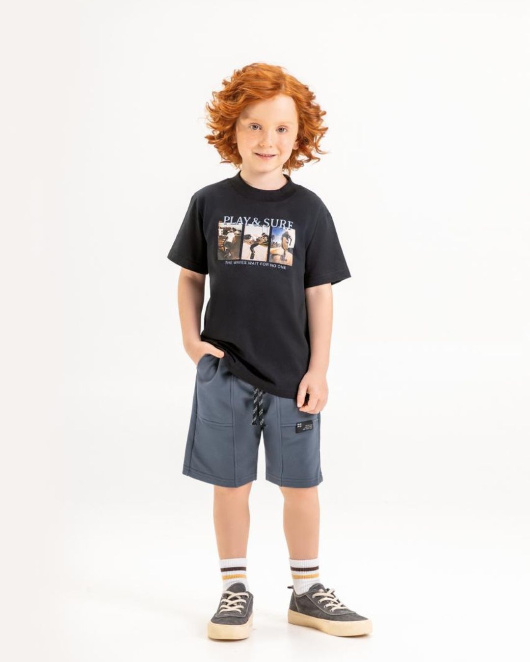 Conjunto camiseta malha + bermuda moletinho Play e Surf