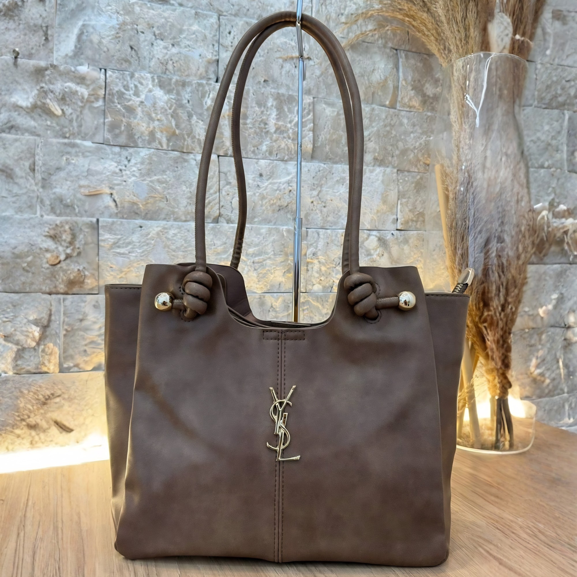 Bolsa Yves Saint Laurent Valentina + Chaveiro