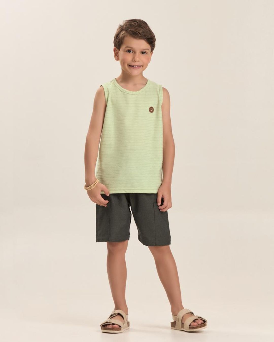 Conjunto regata malha diferenciada + bermuda tecido