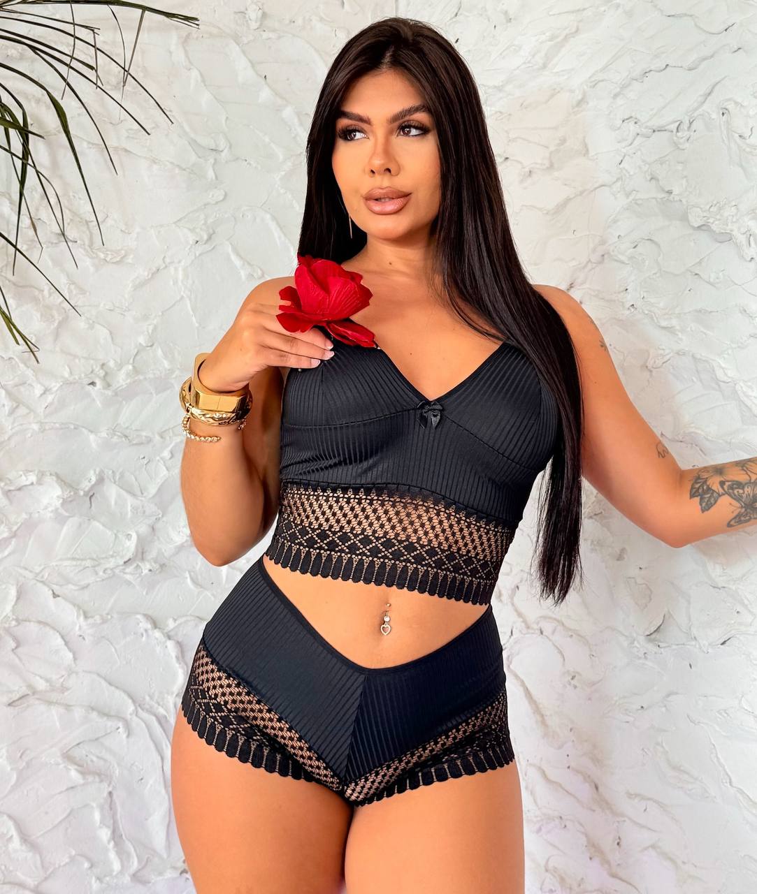 Baby doll canelado com detalhes em renda