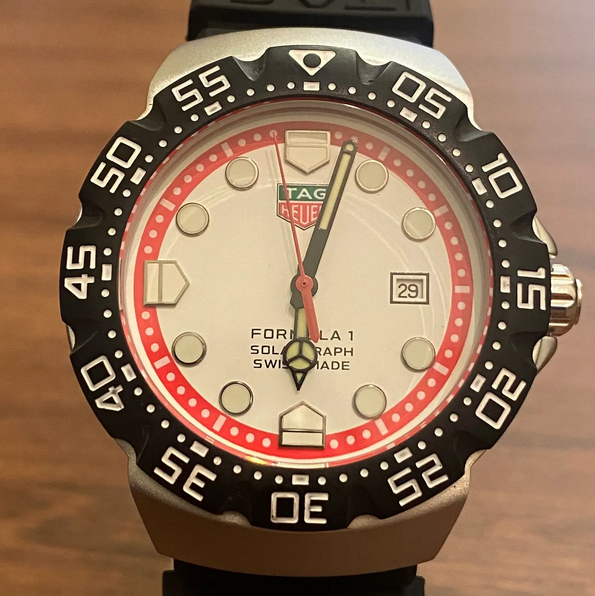 Tag Formula 1 Racing White Fundo Branco