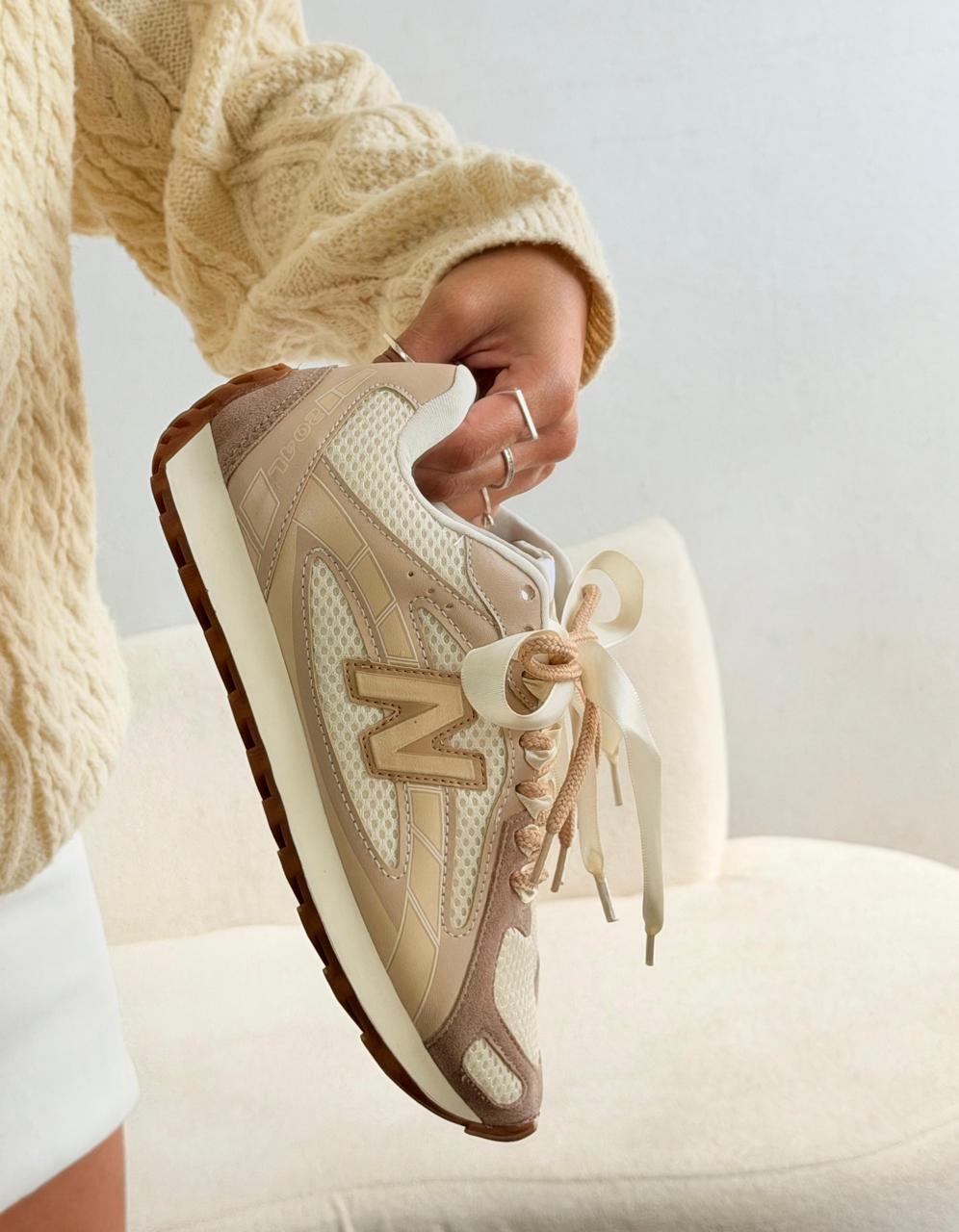 Tênis New Balance 204L Feminino Off/Caramelo   Casual, Conforto e Solado Premium