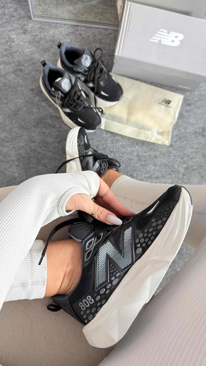 Tênis New Balance Numeric 808 Lite Feminino Preto/Branco   Leve, Solado Premium e Respirável