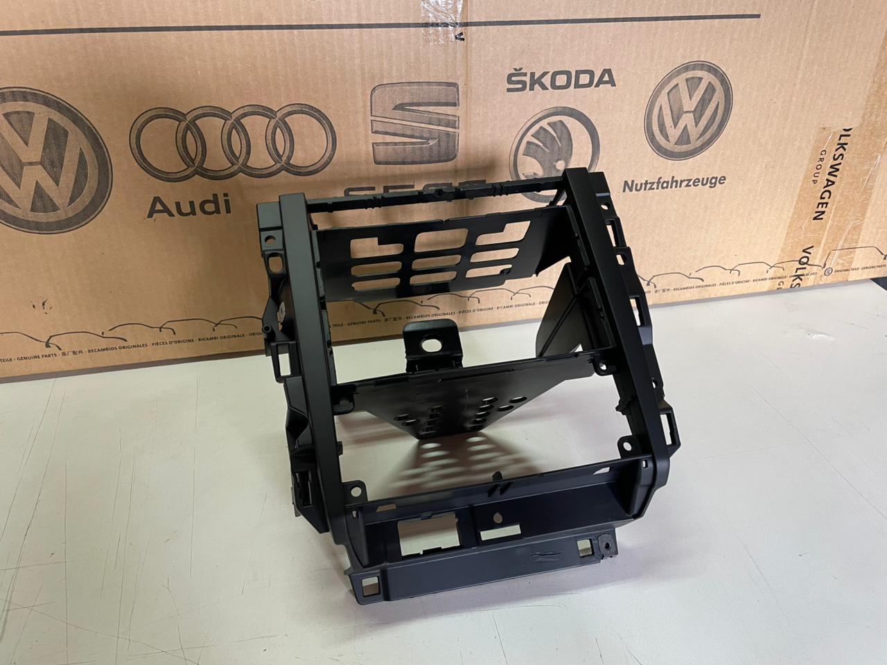Moldura central do painel Golf/Bora MK4/MK4.5