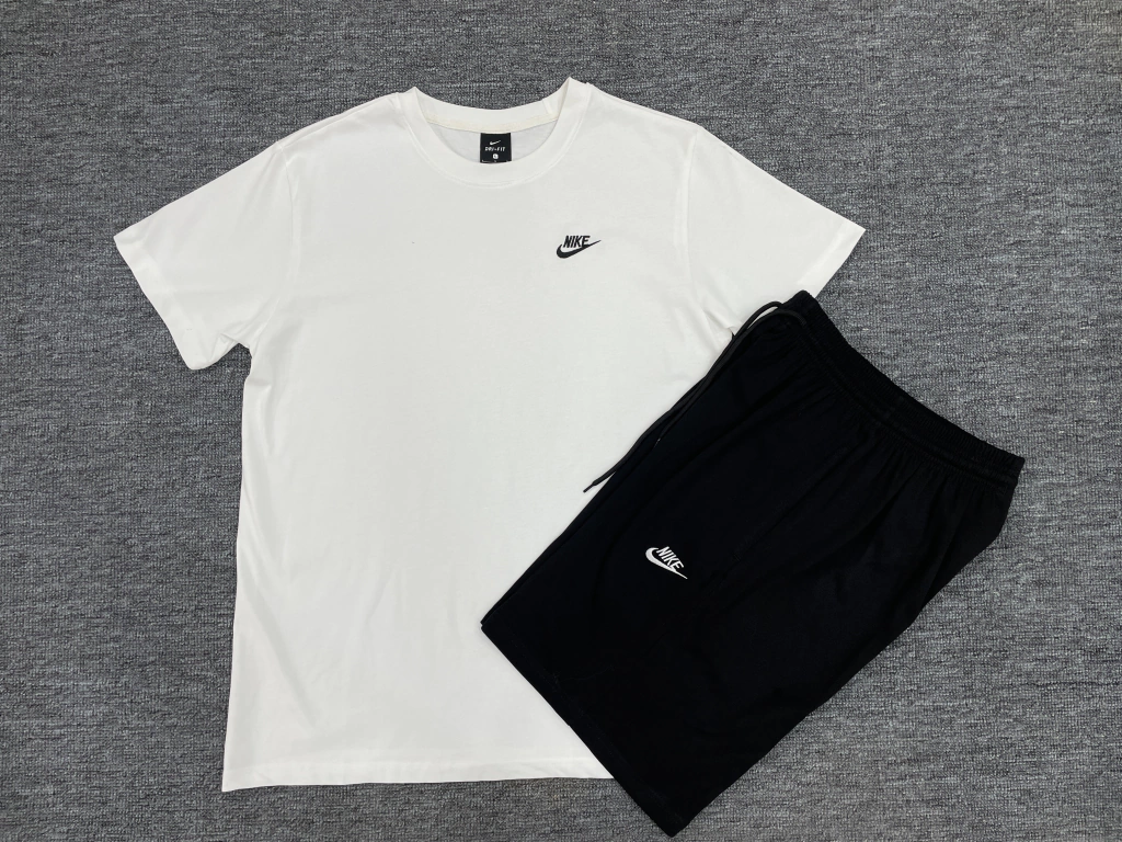 Kit Nike Basic "White"