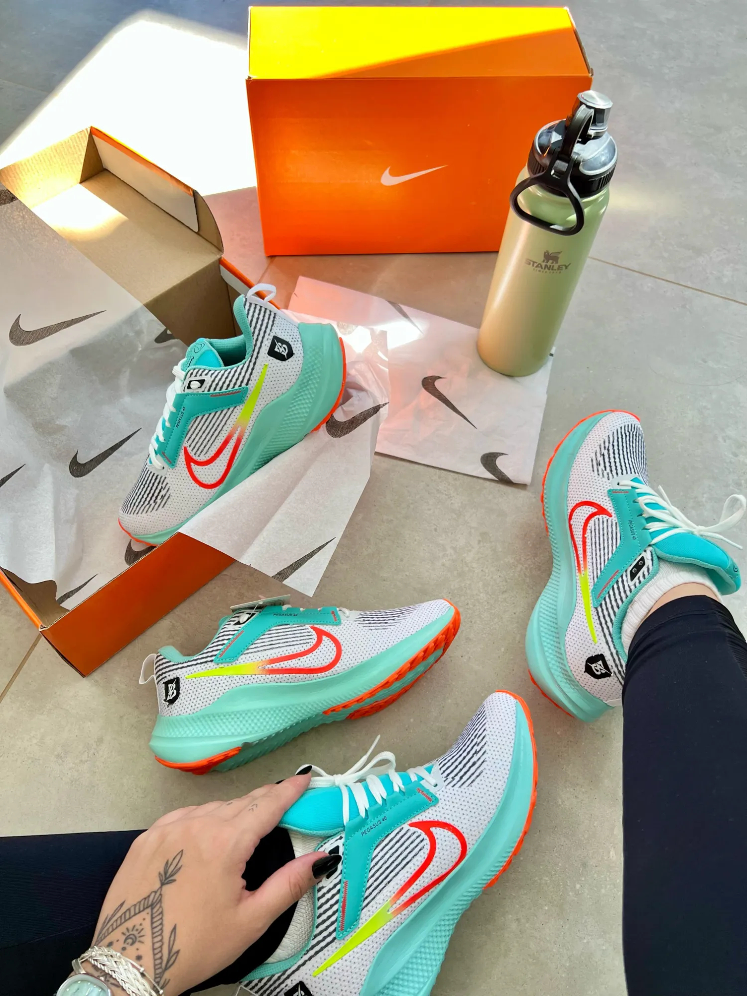 Tênis Nike Pegasus Feminino Branco e Verde - Alta Performance e Estilo