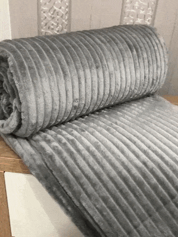 6a0b4ee932aa3.gif